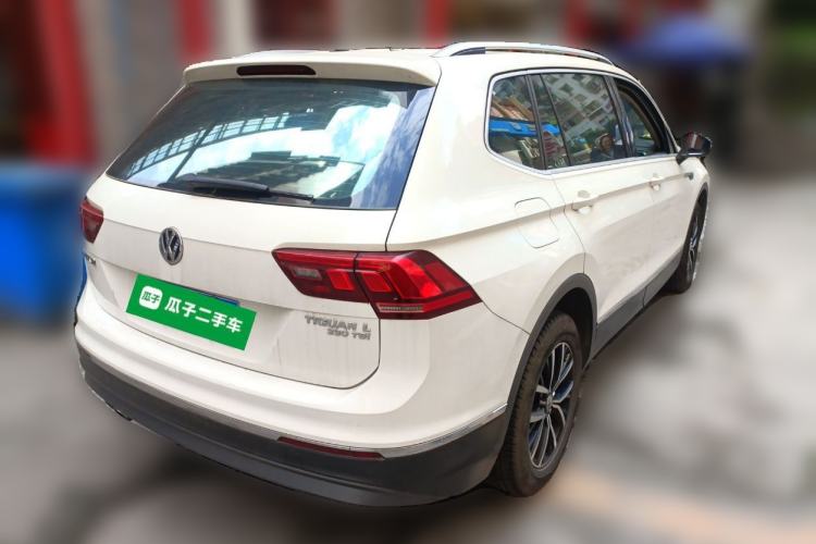 Used Volkswagen Tiguan L 2017 330TSI Automatic Two-Wheel Drive Luxury Edition Rear Right 45 Deg