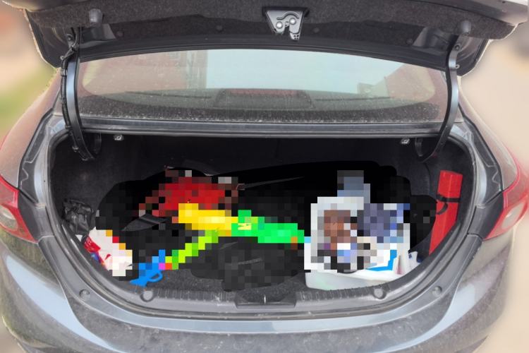 Used Mazda 3 Axela 2014 Sedan 1.5L Automatic Comfort Model Trunk