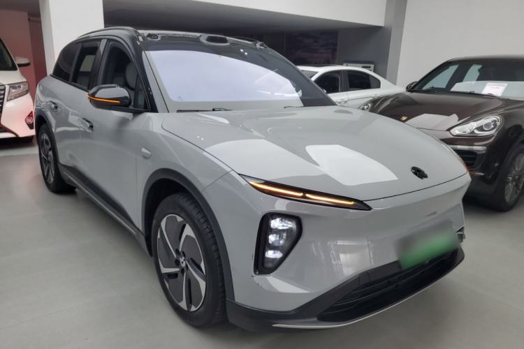 Used Nio ES6 2024 75 kWh Front Right 45 Deg