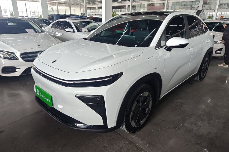 Used Livan Livan 7 2024 605 km Glory Edition