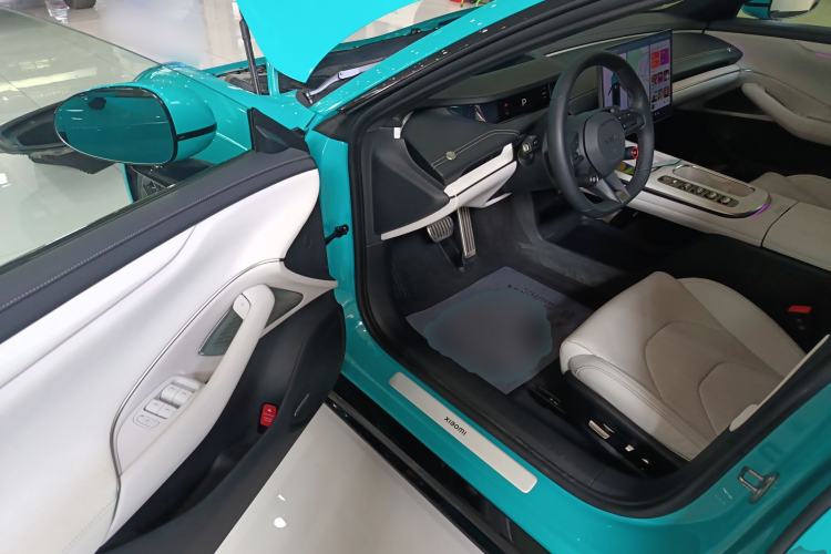 Used Xiaomi Auto SU7 2024 Four-Wheel Drive Ultra-Long Range Advanced Intelligent Driving Max Edition
