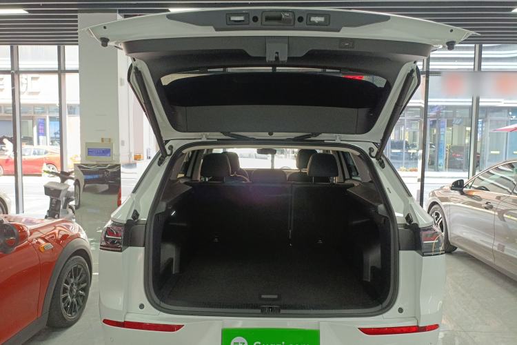 Used Volkswagen Tavendor 2023 380TSI Four-Wheel Drive R-Line Cruise Edition Trunk