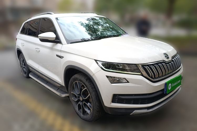 Used Skoda Kodiaq 2018 TSI330 7-Seater Two-Wheel-Drive Luxury Enjoyment Edition Front Right 45 Deg