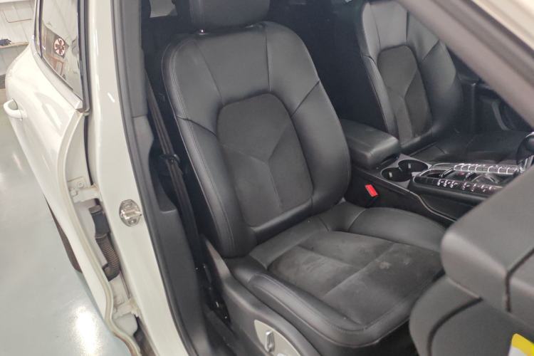 Used Porsche Macan 2017 Macan S 3.0T Right Front Seat