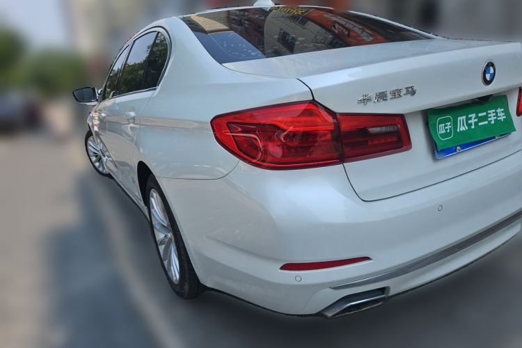 Used BMW 5 Series 2019 525Li Luxury Package Rear Left 45 Deg