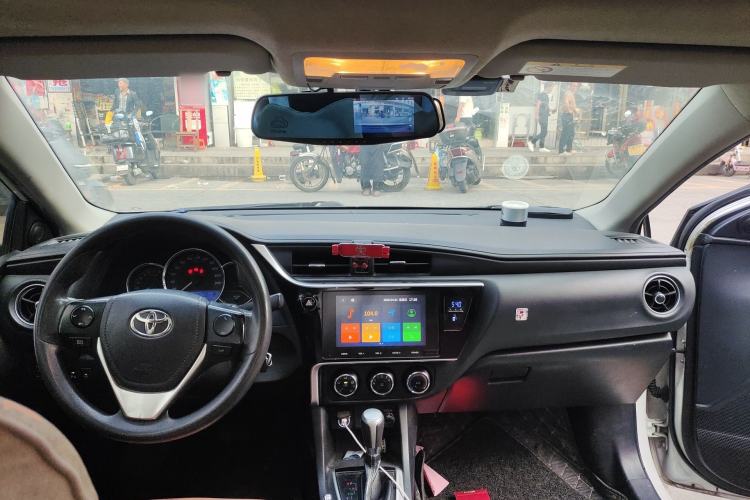 Used Toyota Levin 2017 Revised 185T CVT Elite Edition China V Standard Center Console