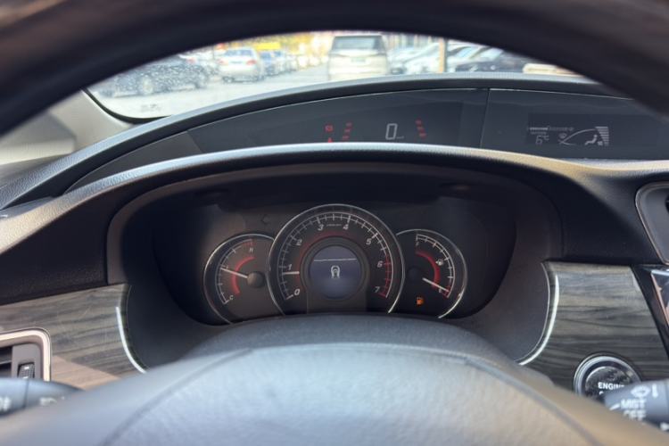 Used Great Wall C50 2014 Upgraded Model 1.5T Manual Fashion Edition Interior 9