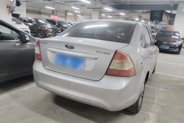 Used Ford Focus 2013 Sedan Classic 1.8L Manual Base Model Rear Right 45 Deg