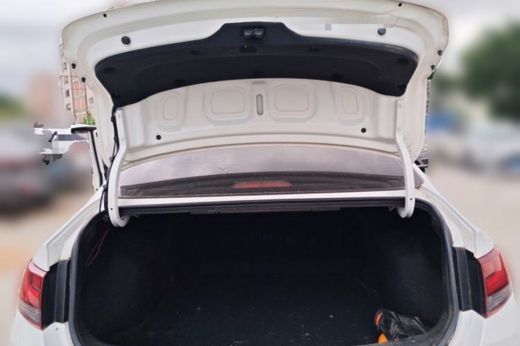 Used Hyundai Celesta 2018 1.6L Automatic GL Enjoyment Edition China VI compliant Trunk