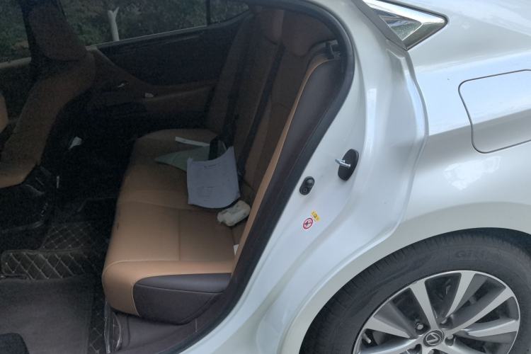 Used Lexus ES 2018 200 Luxury Edition China V Standard Left Rear Seat