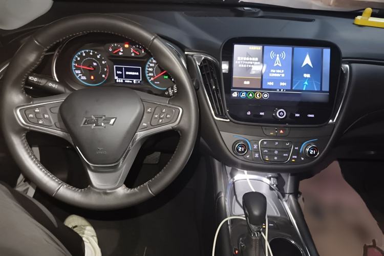 Used Chevrolet Malibu XL 2022 Redline 550T Automatic Sport Edition Center Console