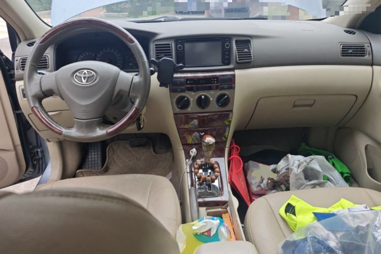 Used Toyota Corolla EX 2011 1.6L Automatic Classic Edition Center Console