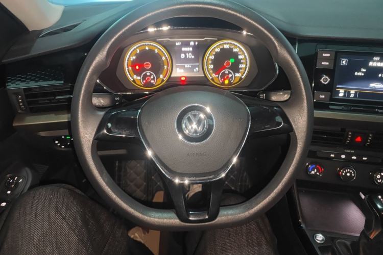 Used Volkswagen Passat 2019 280TSI Business Edition China VI Steering Wheel