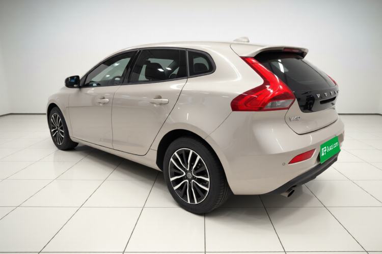 Used Volvo V40 2017 T3 Zhiyi Edition