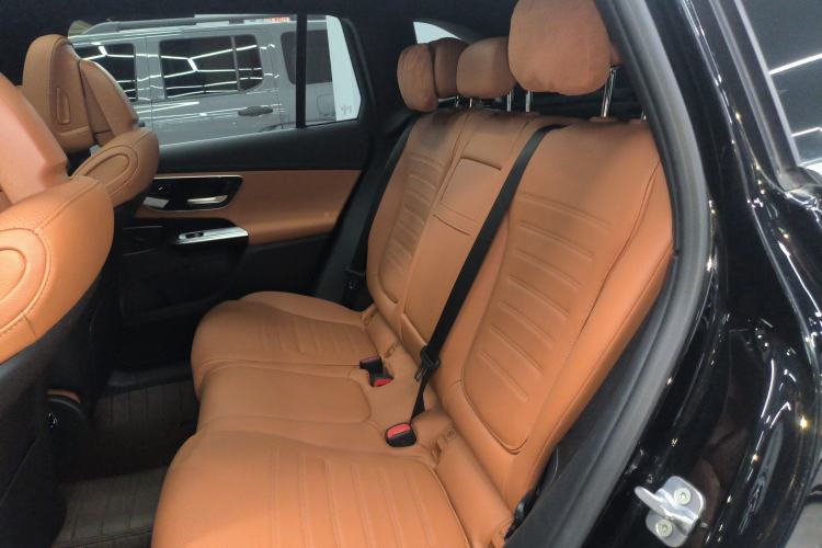 Used Mercedes-Benz GLC 2023 GLC 300 L 4MATIC Dynamic Edition 5-seater Left Rear Seat