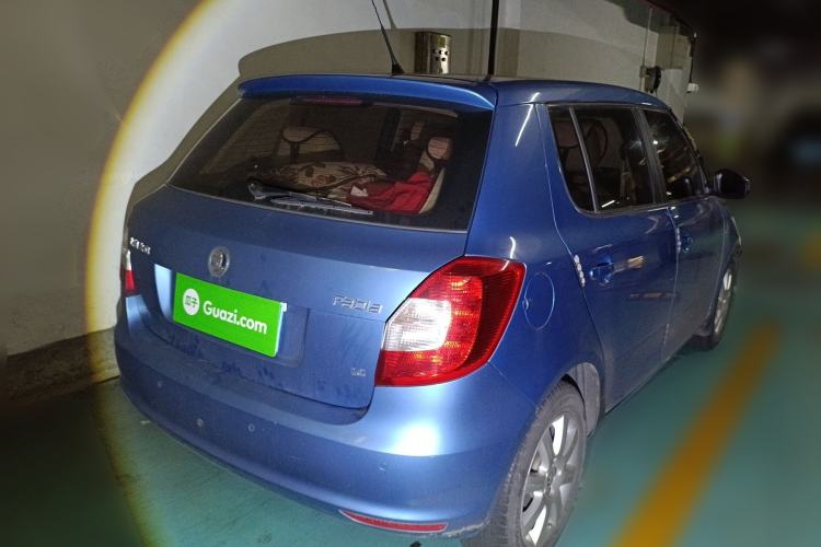 Used Skoda Fabia 2014 1.4L Automatic Crystal Edition Rear Right 45 Deg