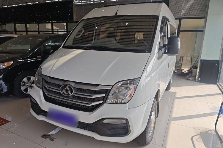 Used SAIC MAXUS Xintu V80 2018 2.5T 6-Speed Manual Aoyuntong Short Wheelbase Mid-Height 5-6 Seater