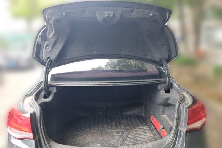 Used Chevrolet Malibu 2017 1.5T Automatic Luxury Edition Trunk