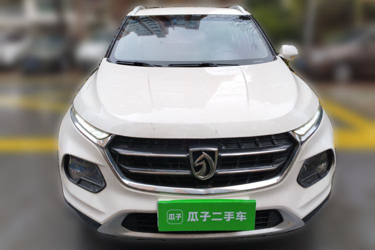 Used Baojun 510 2017 1.5L Manual Fashion Model

