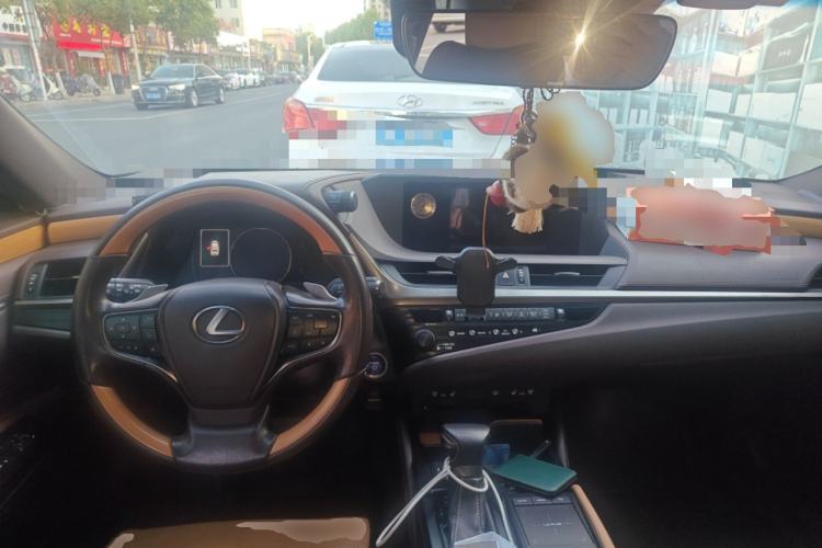 Used Lexus ES 2018 300h Premium Edition China V Standard