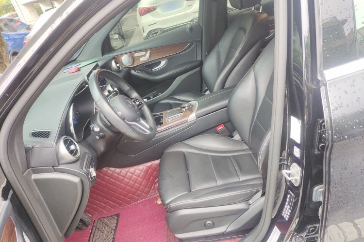 Used Mercedes-Benz GLC 2020 Facelifted GLC 300 L 4MATIC Luxury Edition Left Front Seat