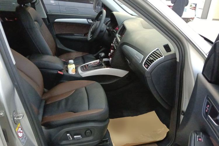 Used Audi Q5 2018 Collector's Edition 40 TFSI Technology Model