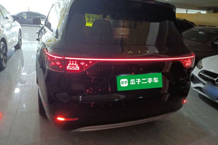 Used Hima AITO M9 2025 Extended-Range Max Version 52 kWh 6-Seater Edition Rear