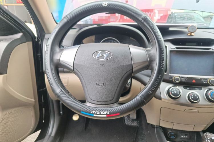 Used Hyundai Celesta 2015 1.6L Manual Comfort Model Steering Wheel