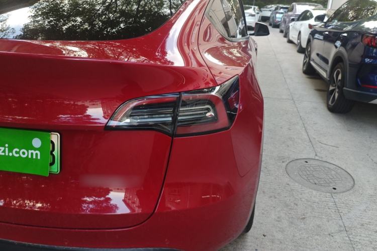 Used Tesla Model Y 2021 Long-Range All-Wheel-Drive Version