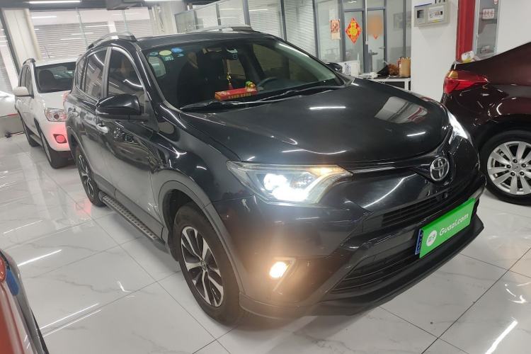 Used Toyota RAV4 2016 2.0L CVT Two-Wheel Drive Fashion Edition China V Standard