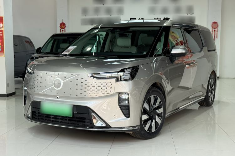 Used Volvo EM90 2025 Ultra Six-Seater