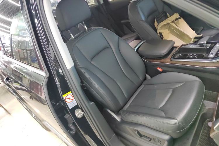 Used Audi Q7 2023 55 TFSI quattro S line Sport Edition Right Front Seat