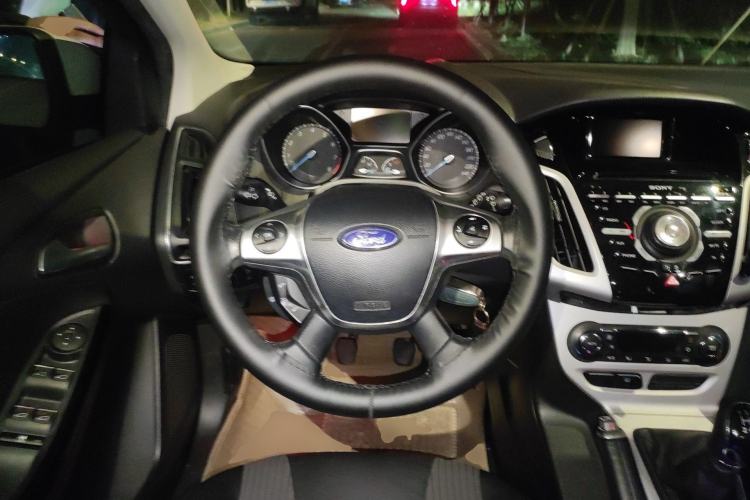 Used Ford Focus 2012 Hatchback 2.0L Manual Luxury Sport Model