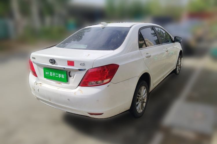 Used BYD e5 2018 450 Smart Connect Enjoyment Version
