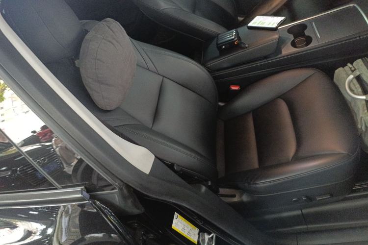 Used Tesla Model Y 2021 Long-Range All-Wheel-Drive Version 3D7