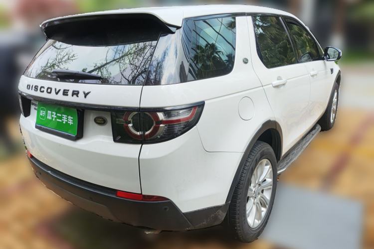Used Land Rover Discovery Sport 2016 2.0T SE Rear Right 45 Deg