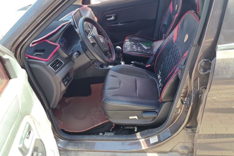 Used Dongfeng Fengon 330 2018 1.5L 330S Comfort Edition DK15
