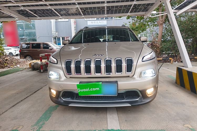 Used Jeep Cherokee 2017 2.0L Superior Edition