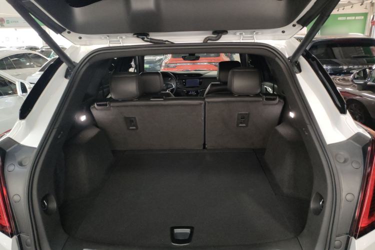 Used Cadillac XT5 2020 Revised Version 28T Luxury Edition Trunk