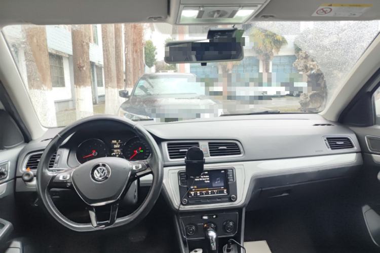 Used Volkswagen Gran Lavida 2017 230TSI DSG Comfort Edition Center Console