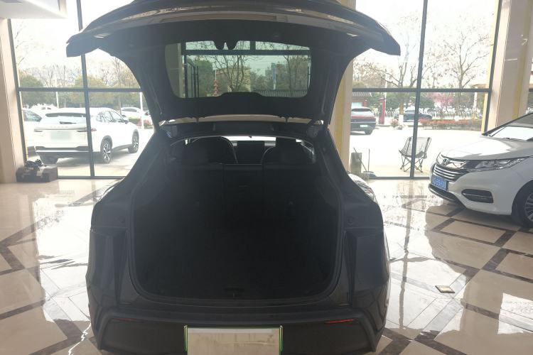 Used Tesla Model Y 2025 Rear-Wheel-Drive Version
