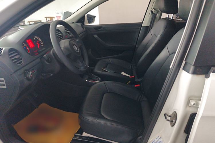 Used Volkswagen Jetta 2013 1.6L Automatic Fashion Model Left Front Seat