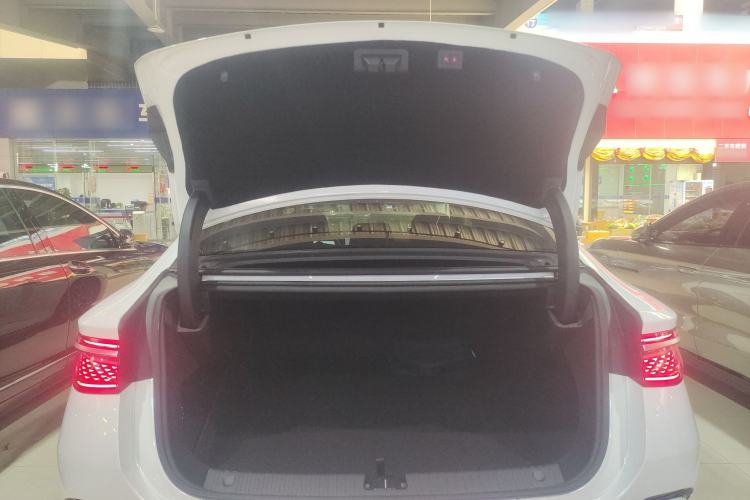 Used BYD Seal 2023 DM-i 1.5L 121km Prestige Model