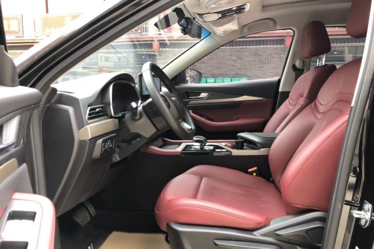 Used JETOUR X70 2025 1.5T DCT Beyond PRO 7-Seater
