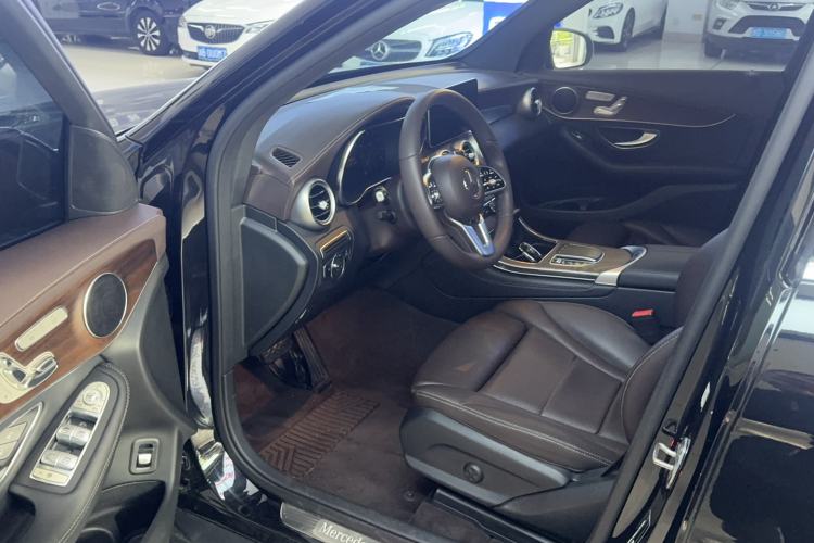 Used Mercedes-Benz GLC 2021 GLC 260 L 4MATIC Luxury Model Interior 4