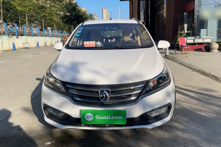 Used Baojun 310W 2017 1.5L Manual Comfort Version China VI Emission Standard
