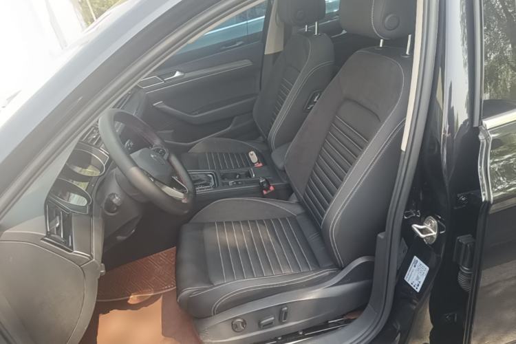 Used Volkswagen Magotan 2020 330TSI DSG Luxury Edition Left Front Seat