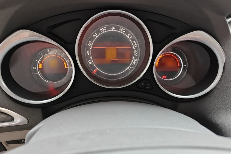 Used Citroen C4L 2013 1.8L Automatic Jingzhi Edition Instrument Cluster