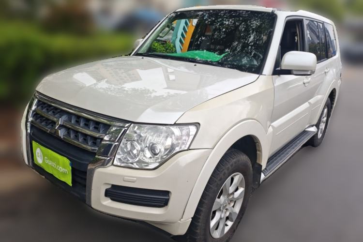 Used Mitsubishi Pajero 2016 3.0L Automatic Standard Version China IV Standard