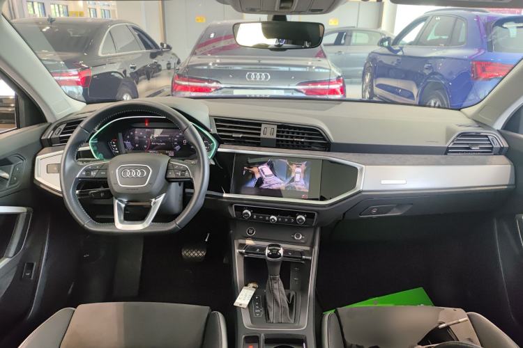 Used Audi Q3 2021 35 TFSI Fashion Dynamic Model